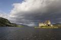 Donnant sur trois lochs, la situation de ce château est unique et fait de ce lieu un endroit très prisé. ecosse,highlands,eilean donan castle 